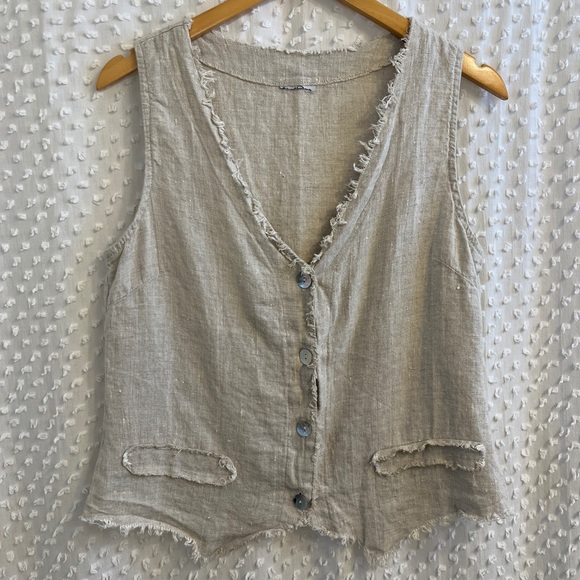 Linen Vest - Picture 2 of 5